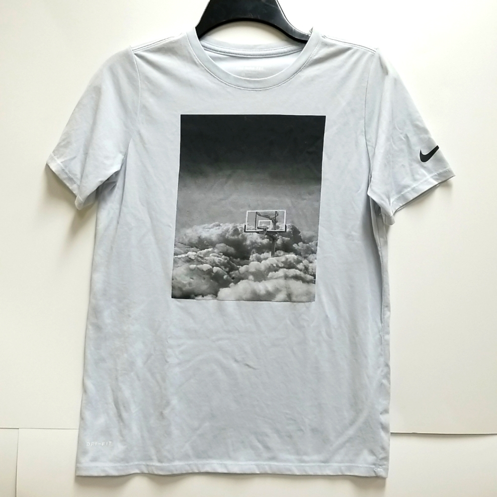 NIKE Boys Dri-Fit tshirt tee light gray blue